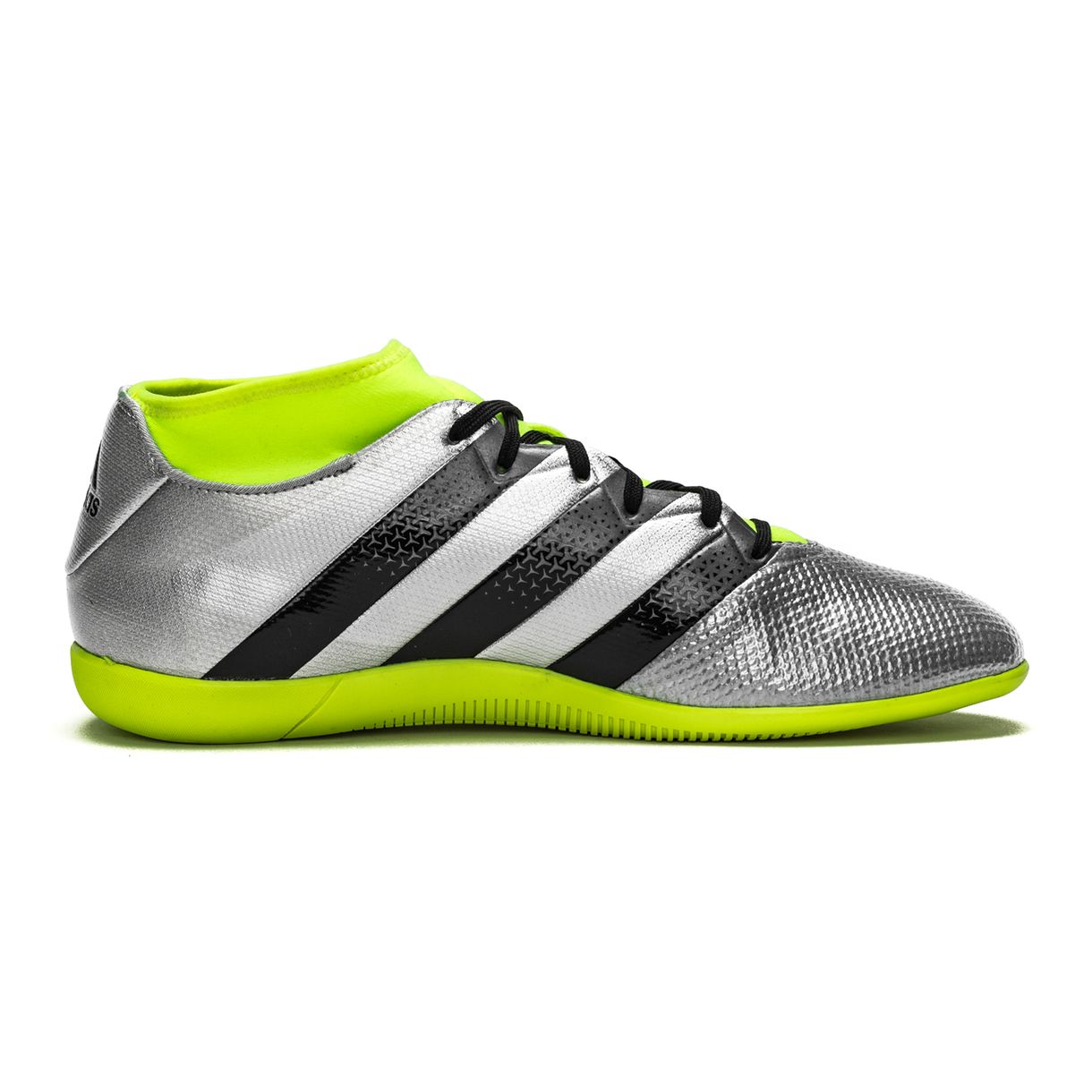 adidas football shoes price in pakistan